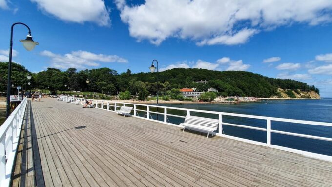 Tricity Treasures: Gdańsk, Sopot & Gdynia Tour - Included Services and Notes