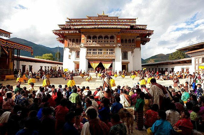 Trip to Bhutan - Day 4: Scenic Views and Historic Monasteries