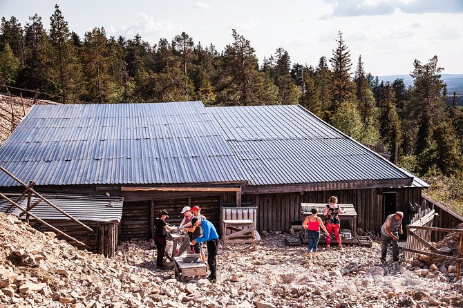 Trip to Pyhä-Luosto National Park and Amethyst Mine - Transportation and Pickup Options
