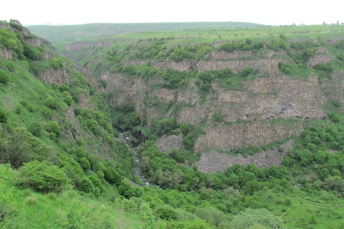 Trip to The Diamond Bridge and Dashbashi Canyon - Booking and Reviews