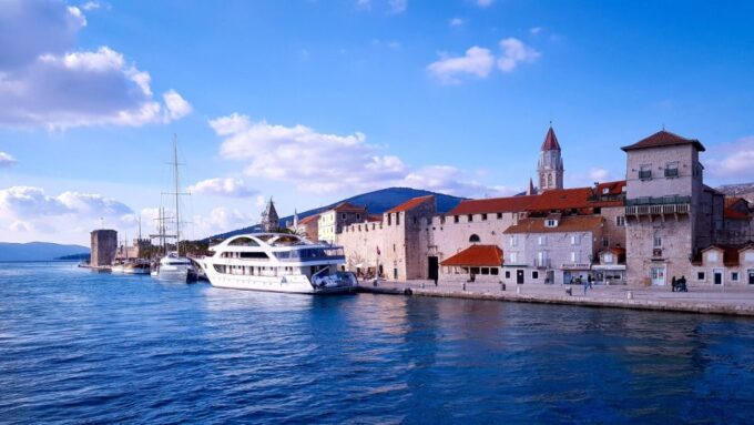 Trogir 1.5-Hour City Tour - Participant Information