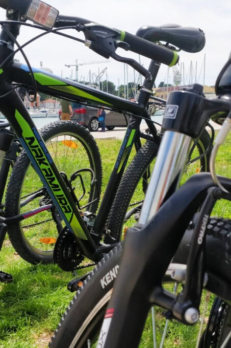 Trogir: Bike Rental Service - Finding Hidden Beaches and Relaxation
