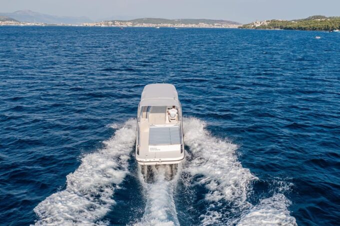 Trogir: Blue Lagoon & 3 Islands Half-Day Speedboat Tour - Meeting Point and What to Bring