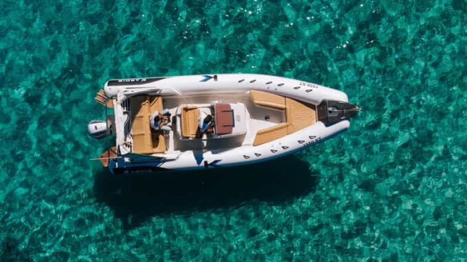 Trogir, Blue Lagoon and Šolta (shipwreck) Private Boat Tour - Necujam Bay