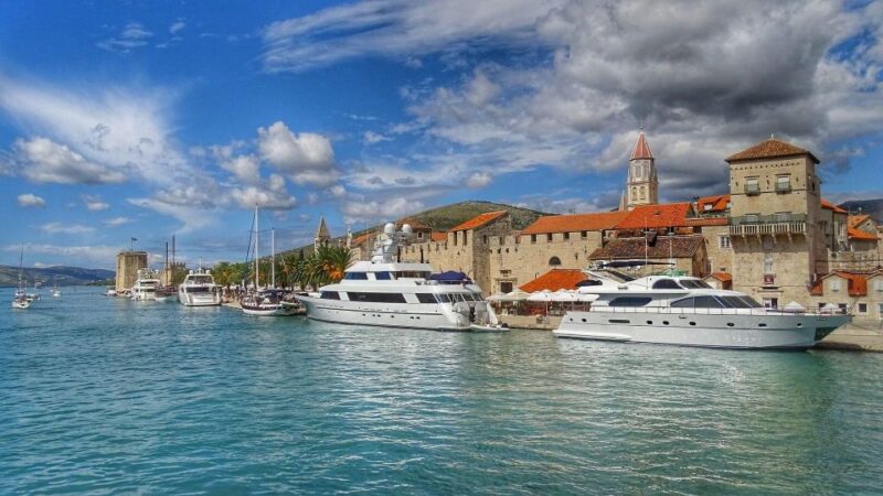 Trogir: Private Walking Tour - Trogirs Central Square