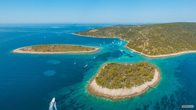 Trogir: Shipwreck - Blue Lagoon All Inclusive Boat Tour - Fresh Watermelon Served