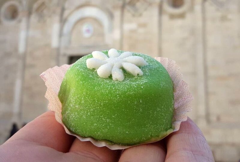 Troia: Private Walking Tour With Passionata Cake Tasting - Architectural Features