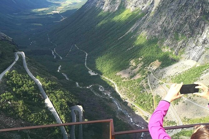 Trollstigen Highlights Adventure Tour in First Class With Lunch - Luxury Transportation