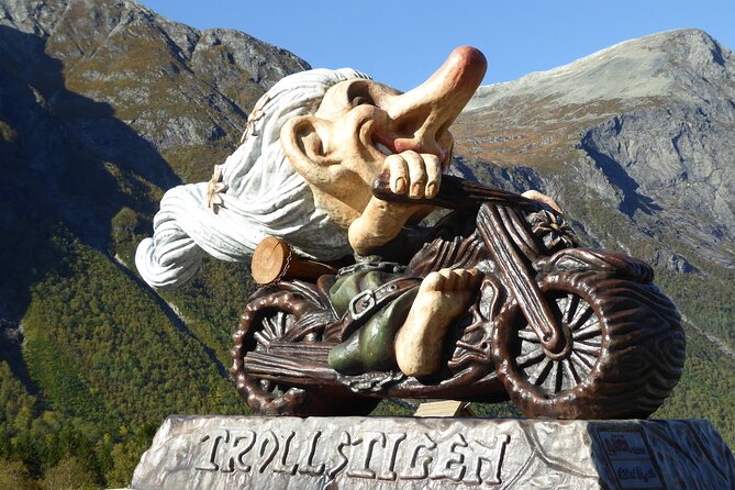 Trollstigen Highlights Adventure Tour in First Class With Lunch - Comfort Amenities