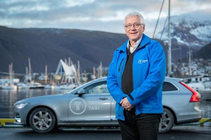 Tromsø Airport (TOS): One-Way Hotel Transfer - Local Insights