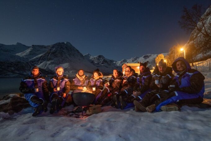 Tromsø: Aurora Borealis Chase With Guide, Meals & Campfire - Clothing and Preparation