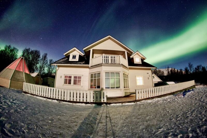 Tromsø: Aurora Crystal Lavvo Overnight Stay With Activities - Key Points