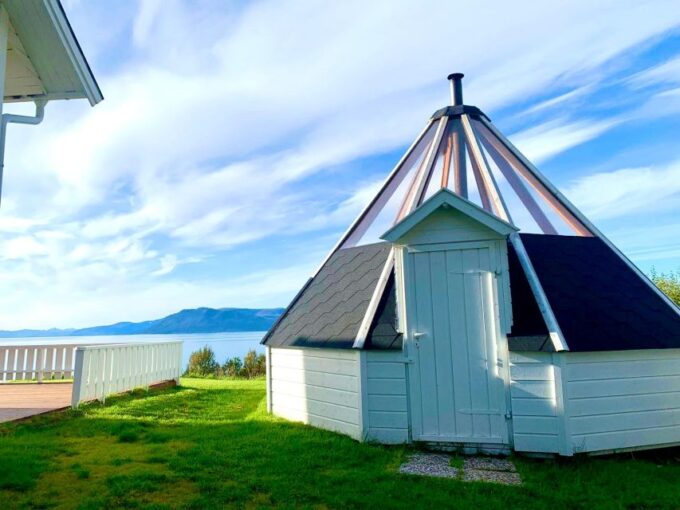 Tromsø: Aurora Crystal Lavvo Overnight Stay With Activities - Additional Information