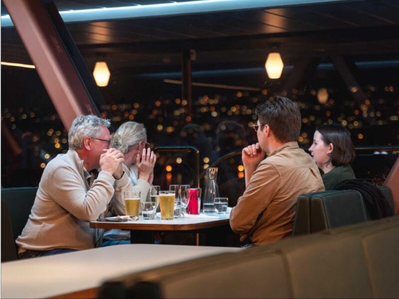 Tromsø: Aurora Dinner Cruise by Hybrid-Electric Catamaran - Dining Experience