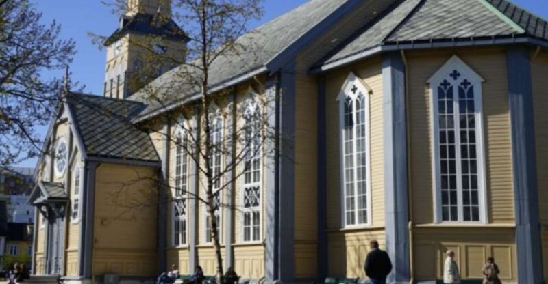 Tromso: City Highlights Guided Walking Tour - Tour Experience