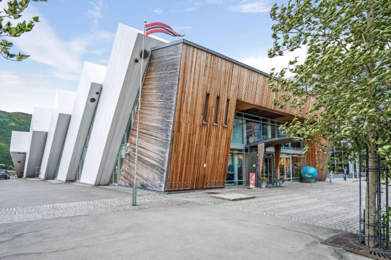 Tromsø: Entrance Ticket to Polaria - Visitor Information