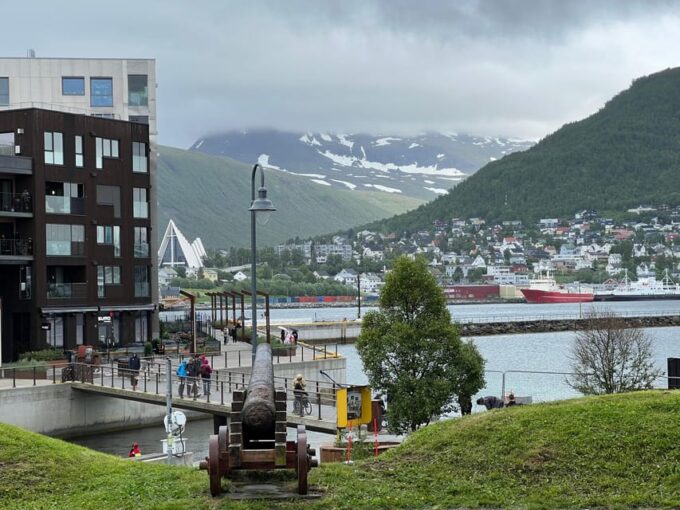 TROMSØ: Explore The City & a Tour Of Polar Museum (Italian) - Discovering the Polar Museum