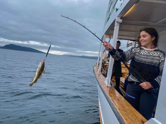 Tromsø: Fishing & Fjord Cruise - Boat and Crew