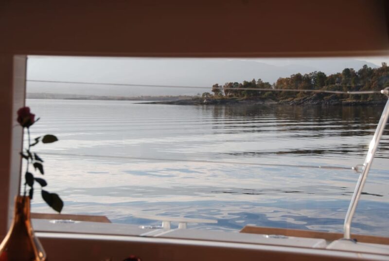 Tromsø: Fjord and Islands Luxury Catamaran Cruise - Experience Highlights