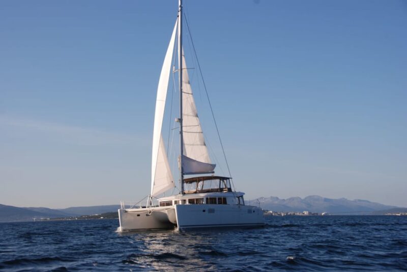 Tromsø: Fjord and Islands Luxury Catamaran Cruise - Onboard Amenities