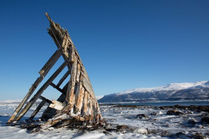 Tromso: Guided Fjord Expedition & Kvaløya Island With Lunch - Lunch in Sommarøy
