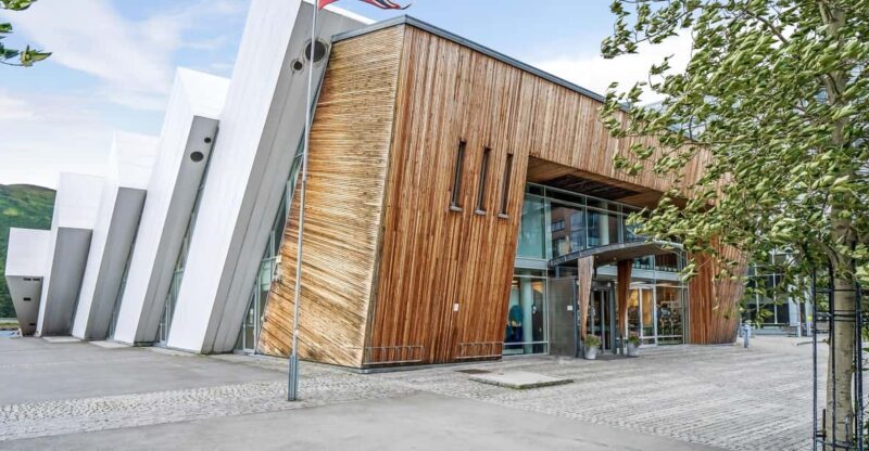 Tromsø: Guided Tour of Polaria - Key Points