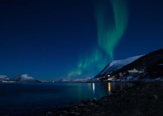 Tromsø: Lyngen Horseback Winter Evening Riding Experience - Season and Climate