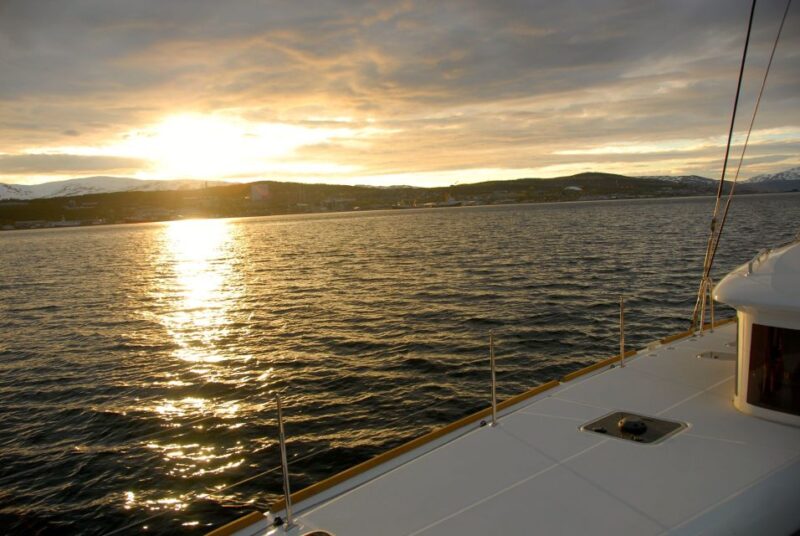Tromsø: Midnight Sun Cruise in a Luxury Catamaran - Inclusions and Accessibility