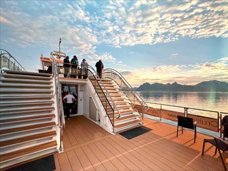 Tromsø: Midnight Sun or Sunset Cruise With a Guide - Meeting Point and Details