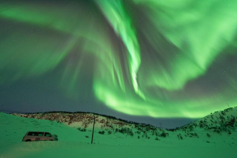 Tromsø: Northern Lights Hunt With Photos and Hot Food - Pickup and Meeting Details
