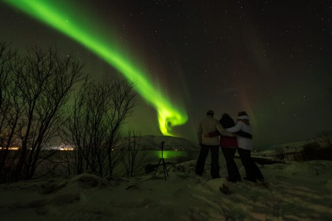 Tromsø Northern Lights - Private Group Tour With Local Guide - What to Bring and Dress