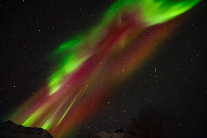 Tromsø: Northern Lights Tour With Photography (Chinese) - Minimum Participants and Age Restrictions