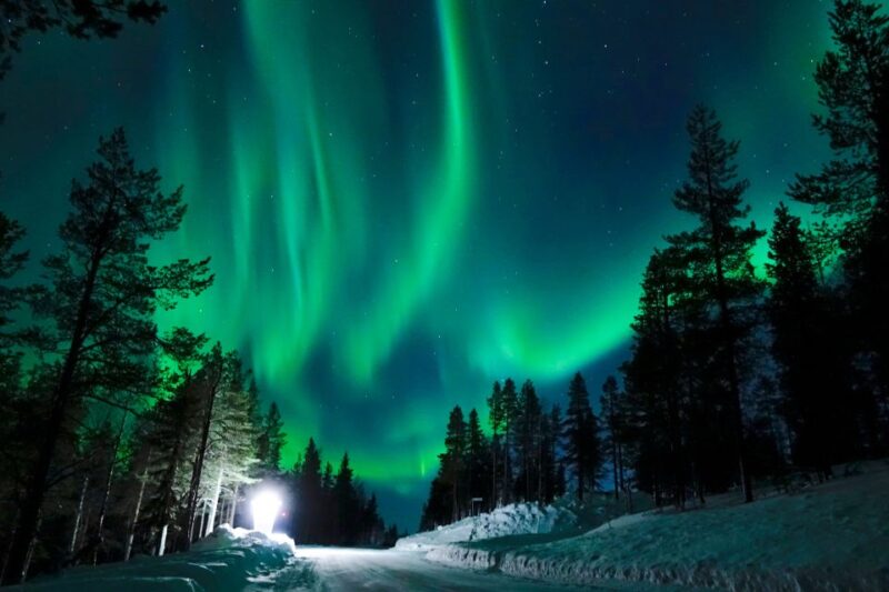 Tromsø: Northern Lights Walking Tour - Itinerary and Experience