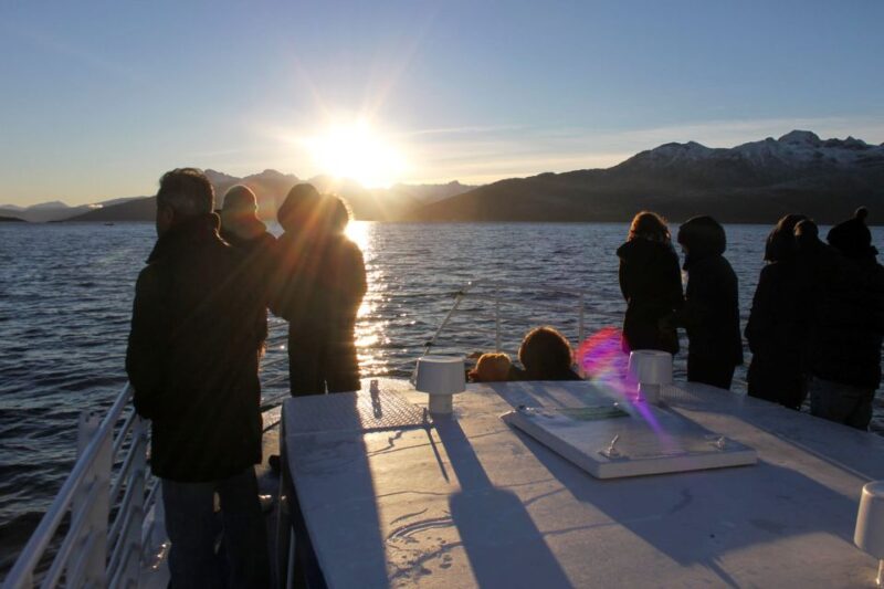 Tromsø: Wildlife Bird Fjord Cruise With Lunch and Drinks - Meeting Point and Important Information