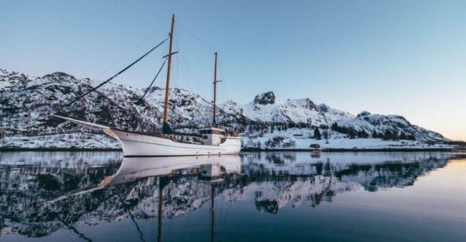 Tromsø:Arctic Fishing & Seafood Fjord Cruise on Luxury Yacht - Cancellation and Reservation