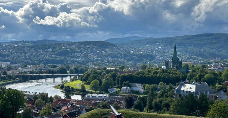 Trondheim: Audio Guide Panorama Bustour - Tour Experience
