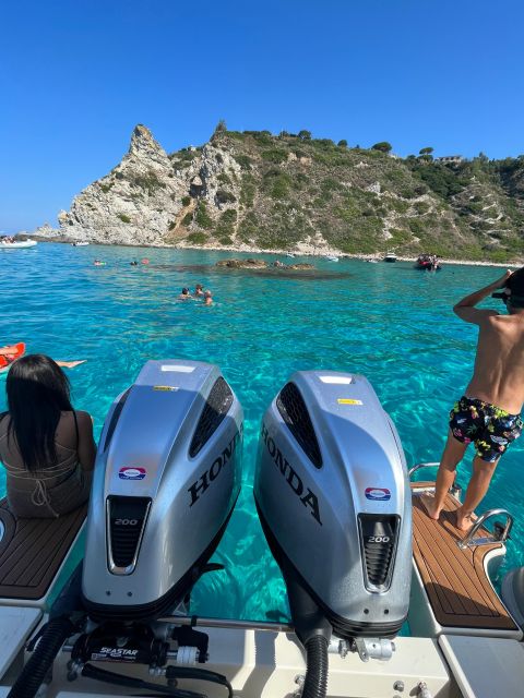 Tropea: Boat Tour Along the Coast of the Gods, Snorkeling - Snorkeling and Exploration
