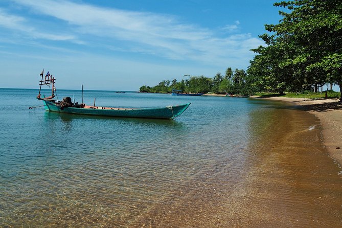 Tropical Island Hideaway by Discovery Center, Kep West - Meeting and Pickup