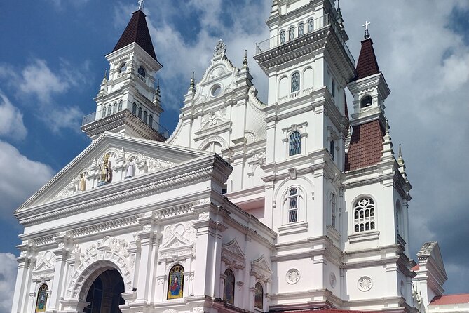 Tropical Kerala in South India Abounds Nature, Culture & History - Convenient Pickup and Drop-off