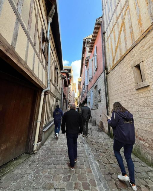 Troyes : Unusual Visit to the Famous Bouchon De Champagne - Engage in Treasure Hunts