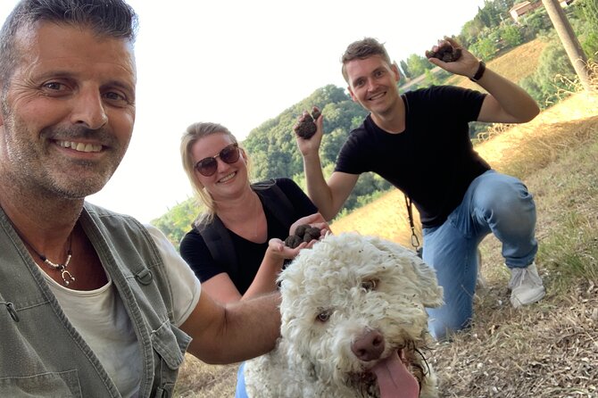 Truffle Hunting Experience Siena Tartufi - Accessibility and Fitness Level