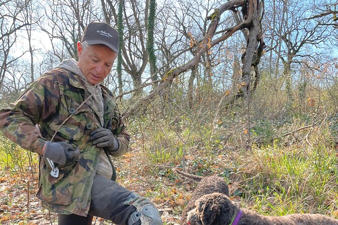 Truffle Hunting in Tuscany - Accessibility and Participation