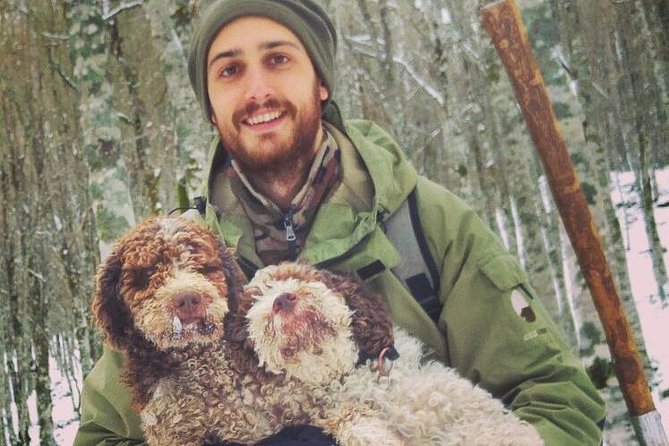 Truffle Hunting on Lake Bracciano With Lunch - Exploring the Mountains for Truffles