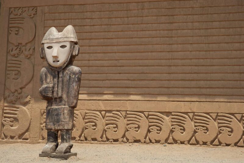 Trujillo: Chan Chan + Walking Horses + Huanchaco |Entrance| - Meeting Point and Itinerary