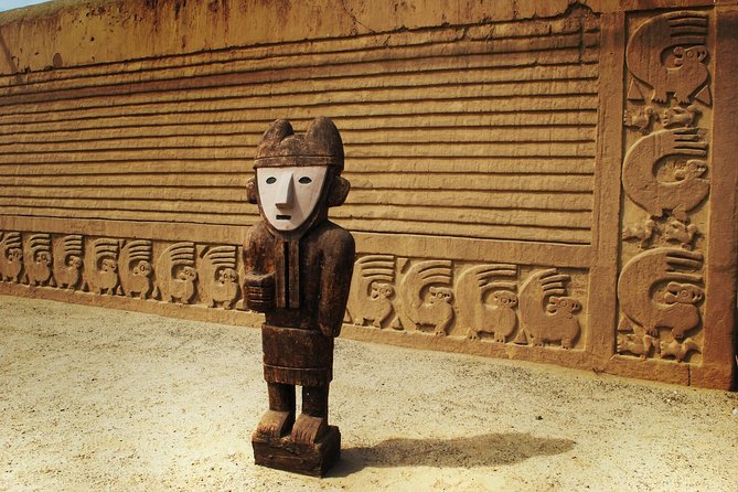 Trujillo in a Day: Moon Temple and Museum , Chan Chan & Huanchaco Beach - Experiencing Huanchaco Beach