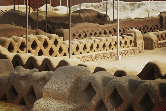 Trujillo in a Day: Moon Temple and Museum , Chan Chan & Huanchaco Beach - Visiting the Temples of Moche