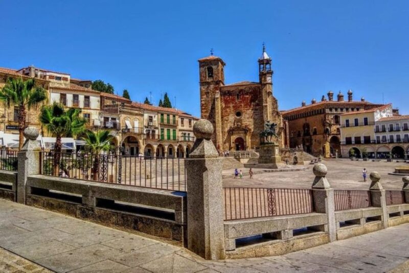 Trujillo: Medieval and Renaissance History Walking Tour - Key Points