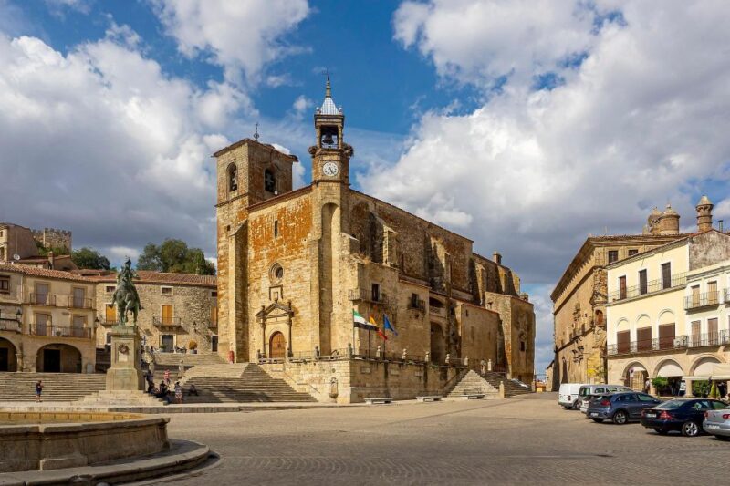 Trujillo - Private Historic Walking Tour - Architectural Marvels