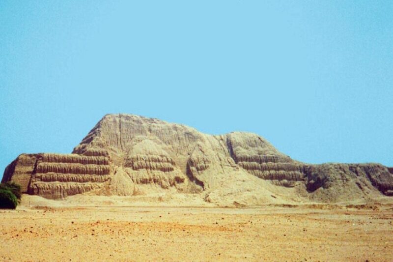 Trujillo: Sun and Moon Huacas, Chan Chan and Huanchaco Trip - Guided Experience