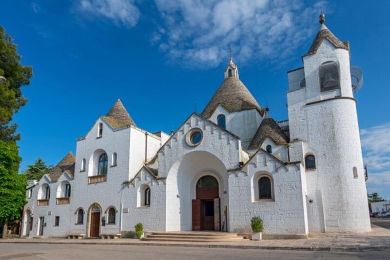 Trulli and Church Walking Tour in Alberobello - Accessibility and Languages